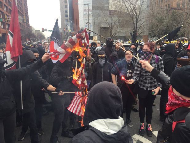 antifa-flag-burning